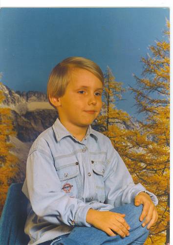 10 lat mino...