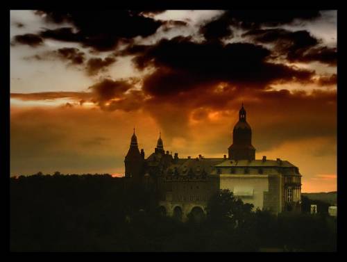 Zamek :] 