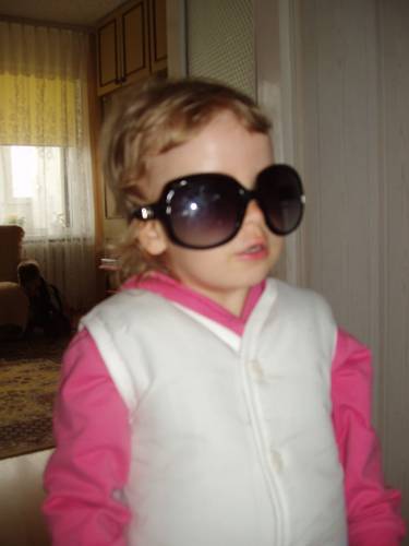 mucha CeCe ;p 