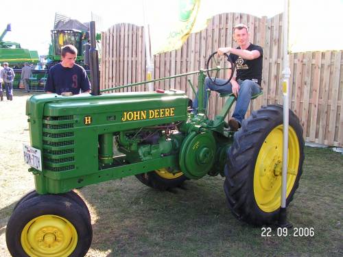 JOHN DEERE