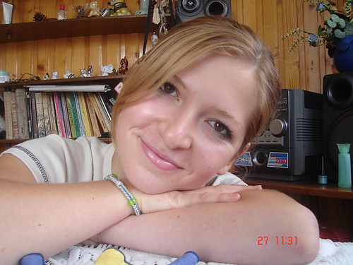 kasuje;]