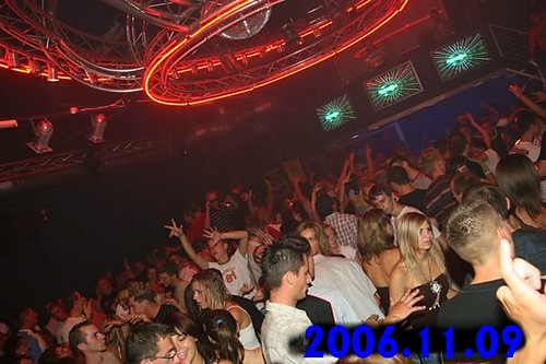 KOSMOS BEZ GRANIC......