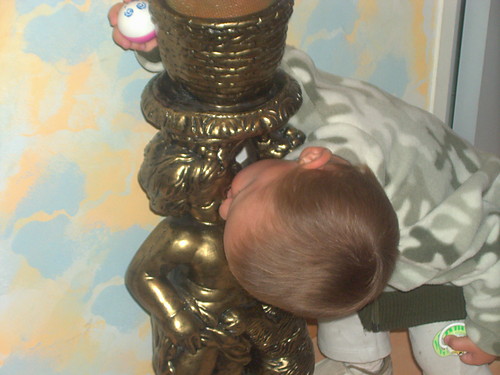 mj brat podrywa dziewczyne