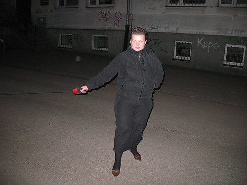 >>pieska trzeba wyprowadza :)