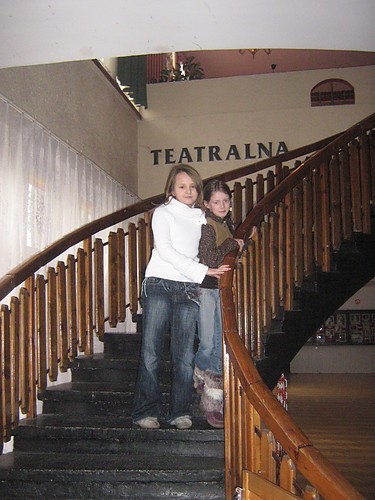 w teatrze