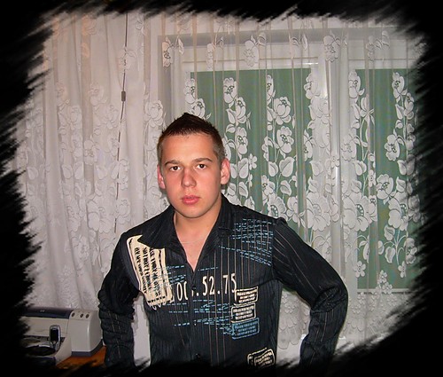 ((: . . . J@ . . . :))