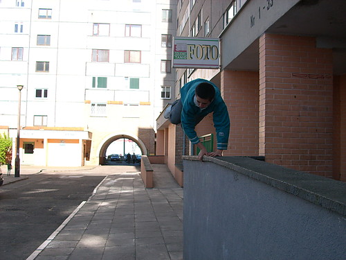 TWO HANDED VAULT