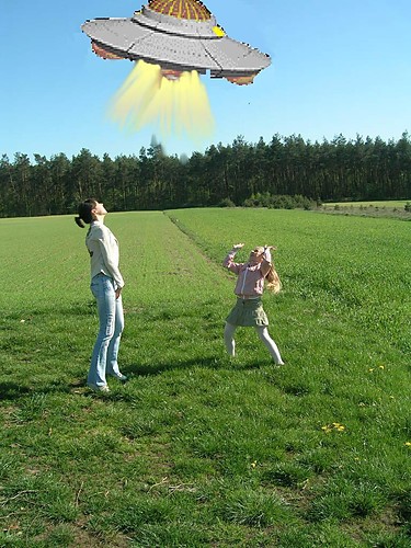 UFO ...... LUDKI:p