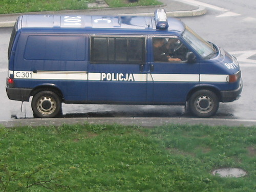 POLICJA