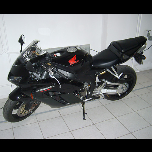 Czarna HONDA:)