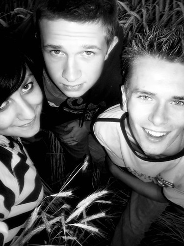 bLAcK & WhiTe ; ]
