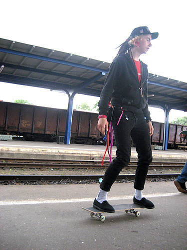 emo kombinezon