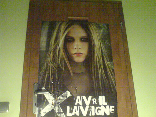 Avril z moich drzwi...