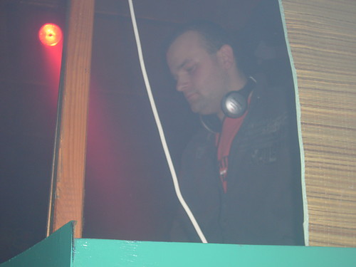 DJ???