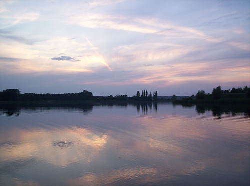 Jezioro o zmroku