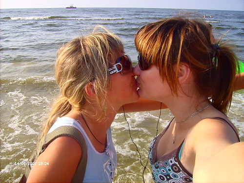 kiissssss :):):):