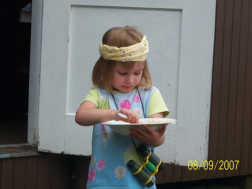 Karolinka:*