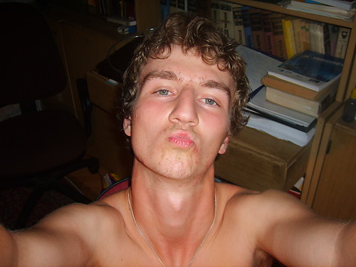 kiss :D