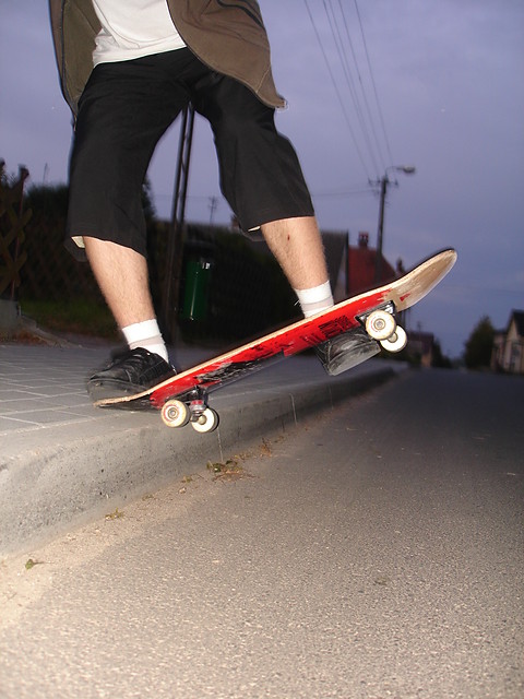 Backside Noseslide