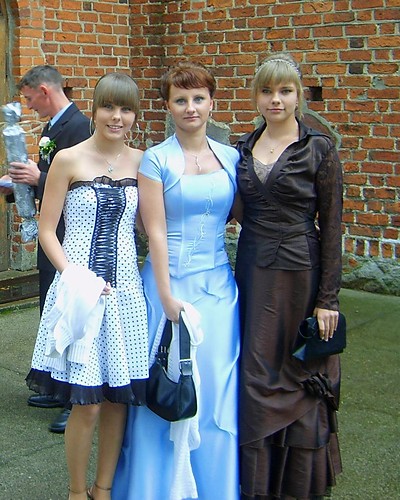 with my sisters =) =***