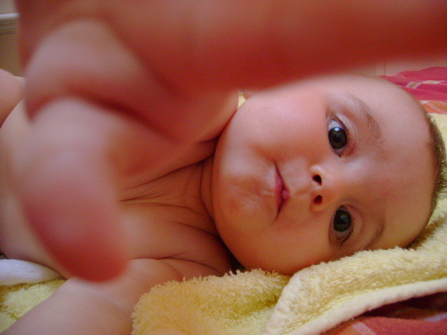 Lenka ;**