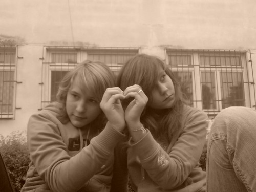 ona ;((
