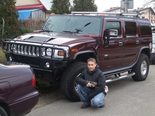 Hummer h2 ;)