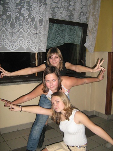 Tysia, ja i Paula na dysce