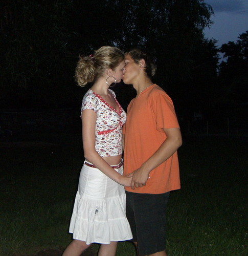 buzi buzi:*