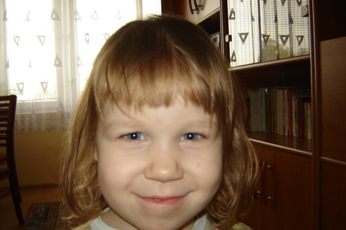 monisia:*