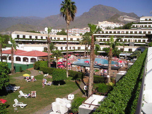 hotel.........
