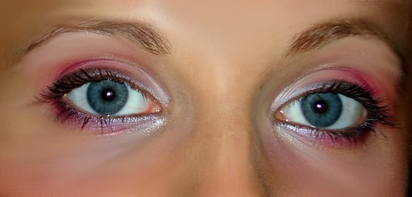 Look in my eyes !