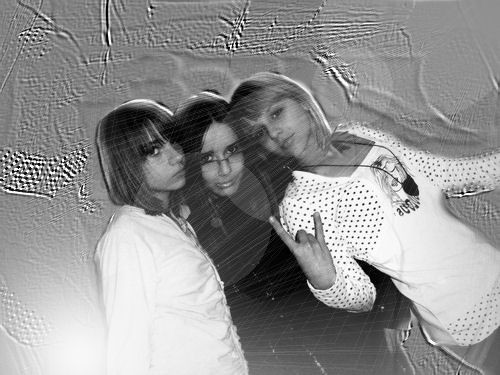 z Momi ;**
