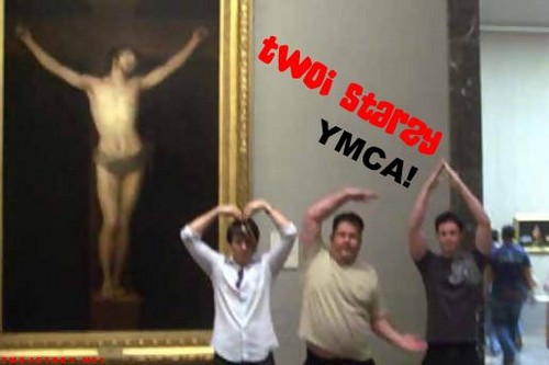 Twoi starzy YMCA