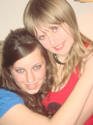 Z Ewci:*