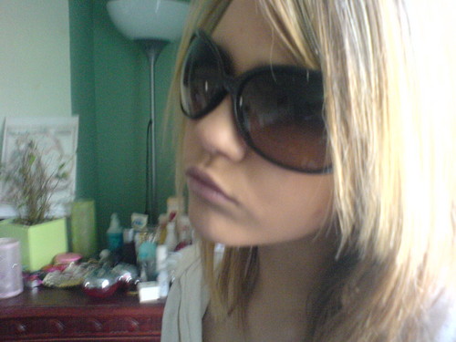 A L A  Paris Hilton Uhaha