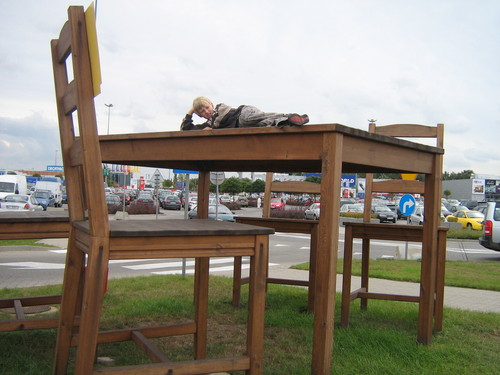 Big chair and table