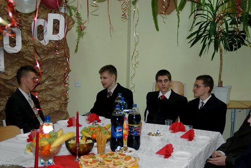 tylko czterech XD