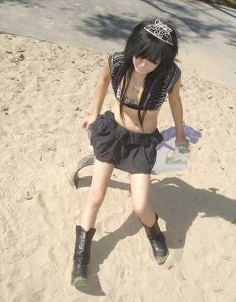 nom ;]