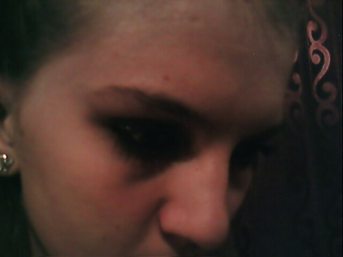 smutna :( ale glowa do gry ;D