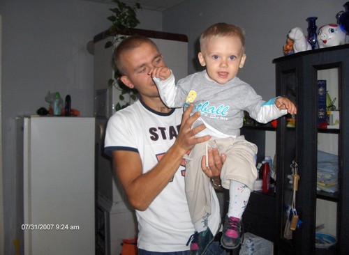 TATUS  I SYNU