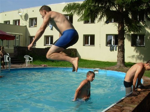 na basenie
