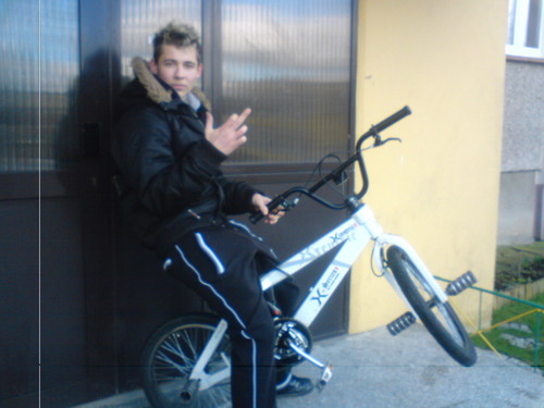 Jak zawsze ja i moj bmx:):):):)