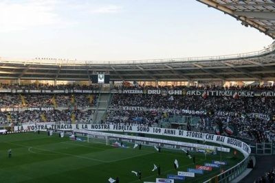 PRZEPIKNY STADIONIK!!!!!