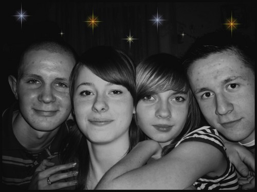 Boso, ale w ostrogach...