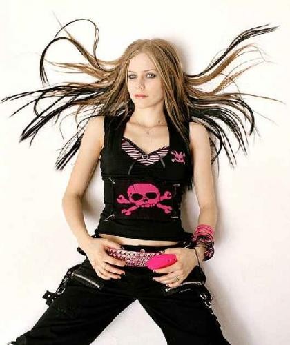 Avril Lavigne .