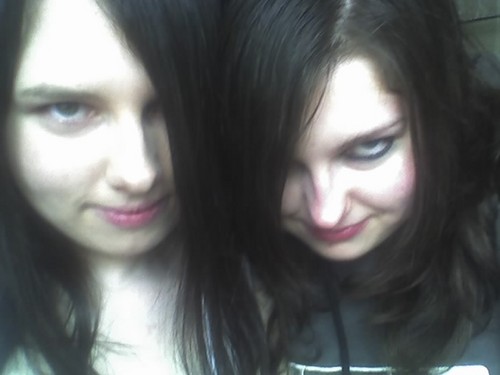Agnes & Alexa 