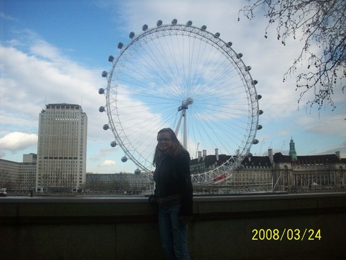 Na Tle London Eye.. !