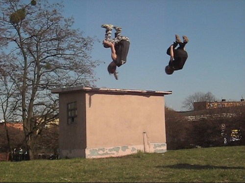 fronty;]