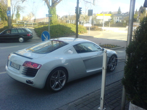 R8